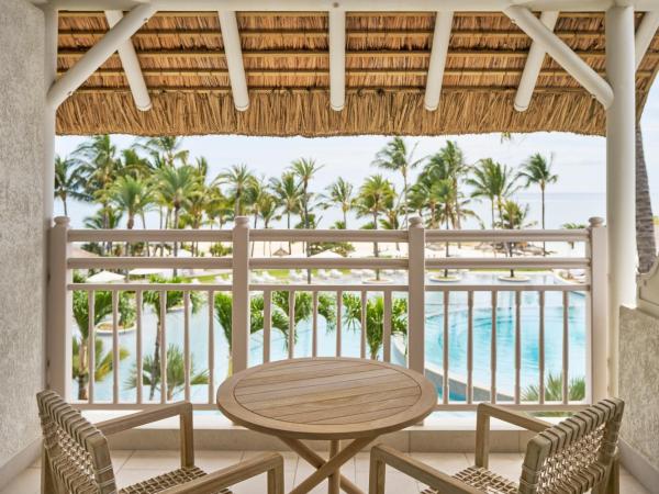 LUX* Belle Mare Resort & Villas : photo 1 de la chambre suite junior - vue sur piscine