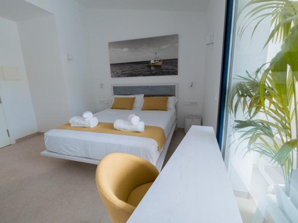 Hotel Boutique Es Blau : photo 4 de la chambre suite junior avec balcon