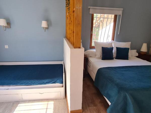 Mas des Cerisiers SPA-SAUNA inclus pour tous les logements : photo 9 de la chambre studio familial