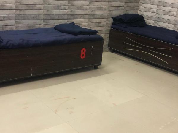 Charyana Solo Backpackers : photo 3 de la chambre chambre double ou lits jumeaux avec salle de bains commune