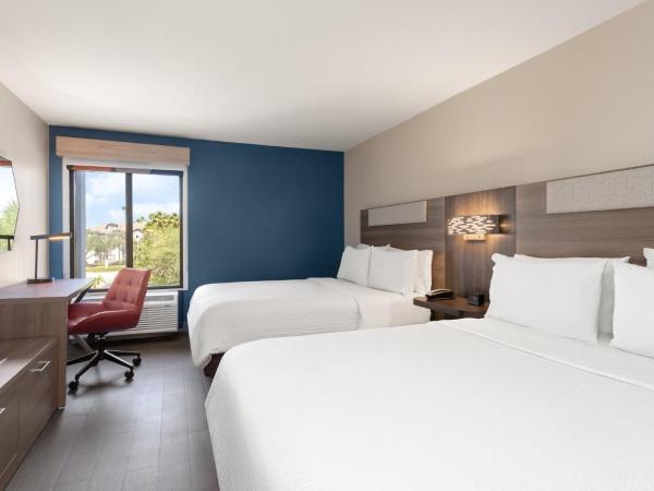 Holiday Inn Express Hotel & Suites Tampa-Rocky Point Island, an IHG Hotel : photo 2 de la chambre chambre double standard avec 2 lits doubles