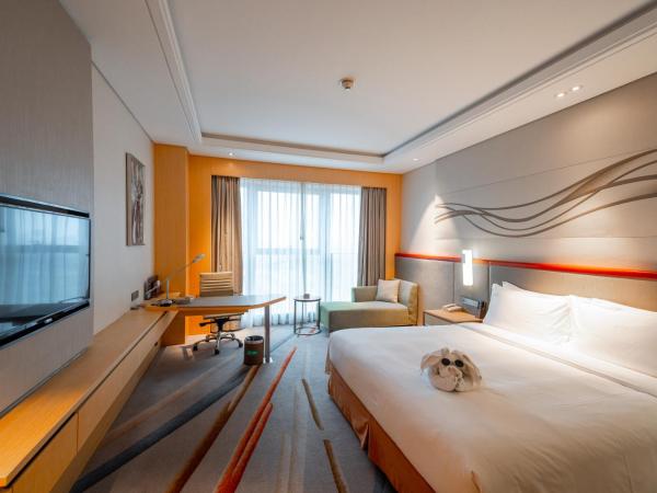 Holiday Inn Suzhou Huirong Plaza, an IHG Hotel : photo 6 de la chambre chambre king standard avec vue sur ville