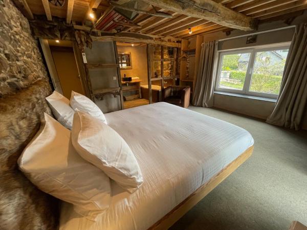 Les Chambres de Laurette : photo 1 de la chambre chambre lit king-size avec balcon