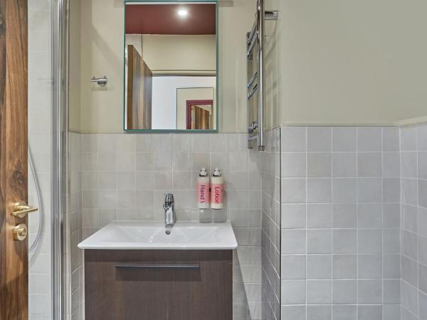 Numa Paris Champs-Élysées : photo 8 de la chambre petite chambre