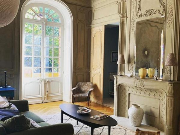 Une Nuit Au Château : photo 4 de la chambre suite lit king-size avec baignoire spa