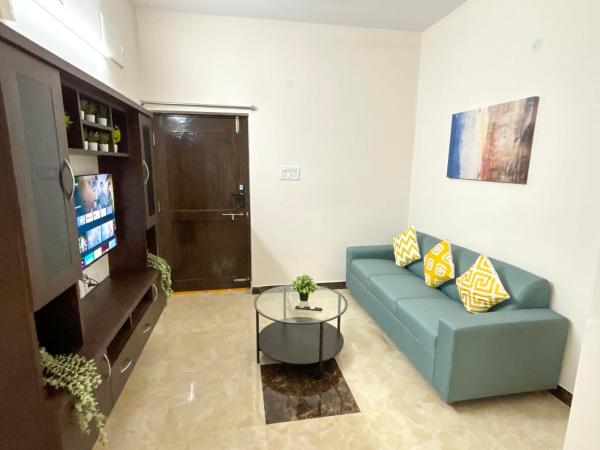 Sloane Service Apartments : photo 2 de la chambre appartement 2 chambres avec balcon