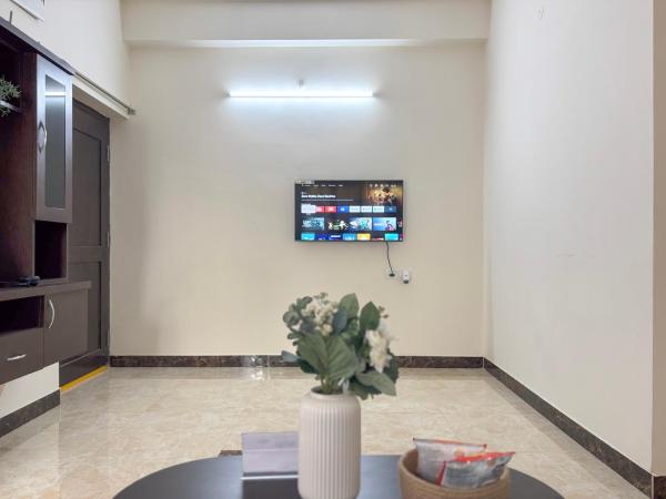 Sloane Service Apartments : photo 3 de la chambre appartement 1 chambre avec balcon