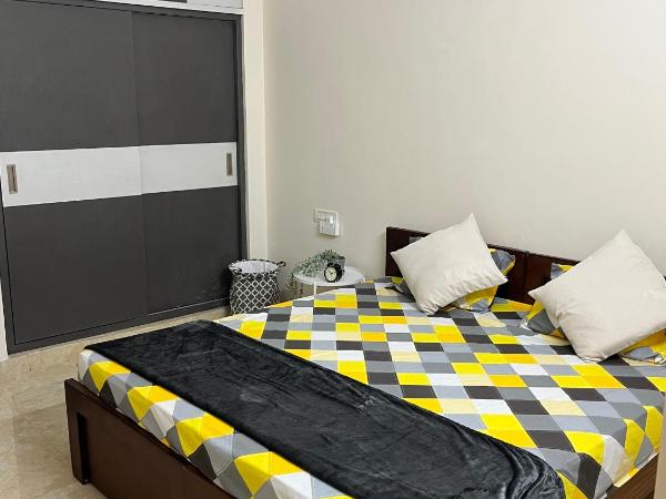 Sloane Service Apartments : photo 4 de la chambre appartement 1 chambre avec balcon