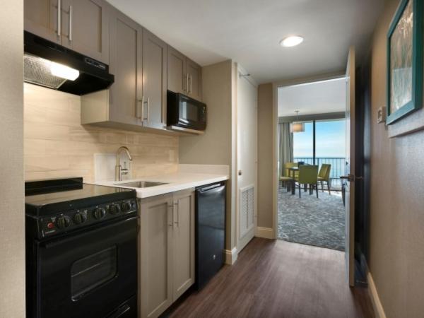 Breakers Resort Hotel : photo 3 de la chambre suite lit king-size