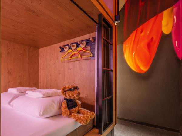 Bunk Hostel Utrecht : photo 9 de la chambre lit simple en dortoir