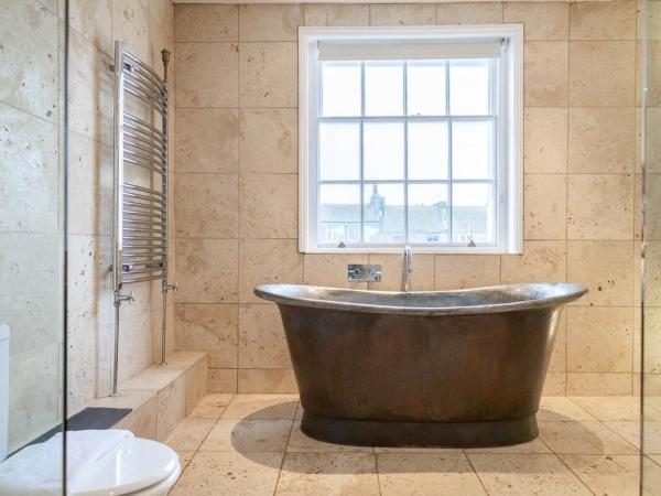 Cool & Chic Top Floor Studio Flat : photo 4 de la chambre studio