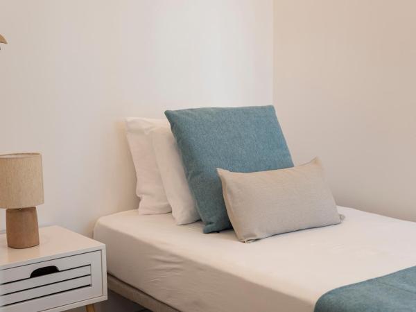 Madalena Hostel e Suites : photo 3 de la chambre chambre simple avec salle de bains privative