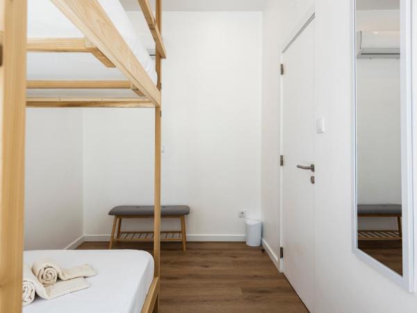 Madalena Hostel e Suites : photo 3 de la chambre lit superposé dans dortoir mixte
