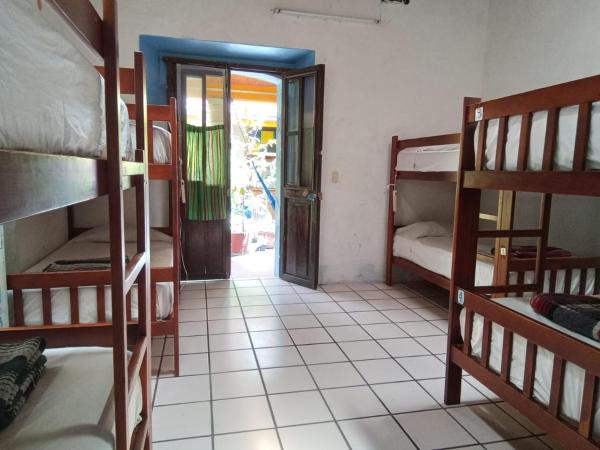 Hostal Luz de Luna Nuyoo : photo 3 de la chambre lit dans dortoir mixte de 8 lits