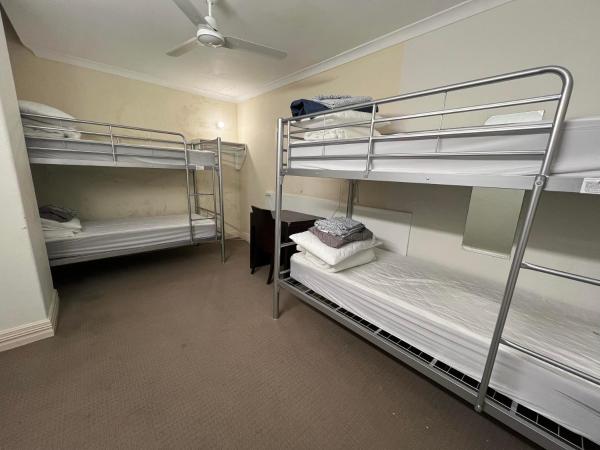 Wallaby Backpackers Hostel Perth - note - Valid passport required to check in - : photo 1 de la chambre lit dans un dortoir de 4 lits