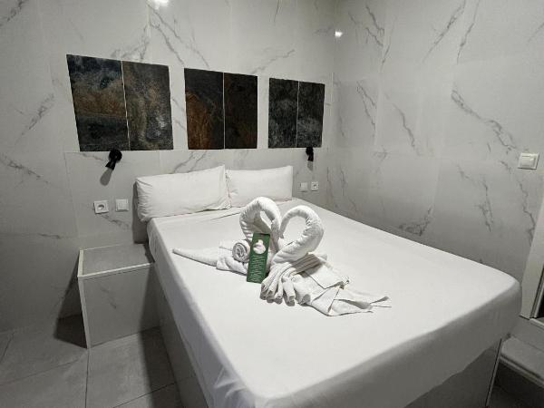 Hostal Avenida Andalucia : photo 3 de la chambre chambre double ou lits jumeaux Économique 