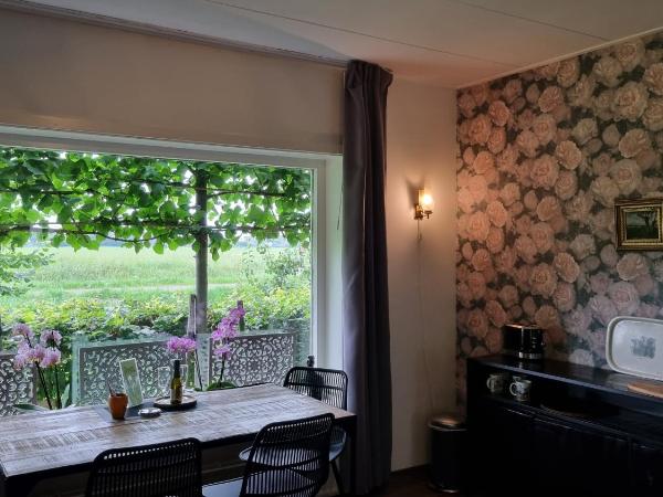 City Farmer-Amsterdam, Stay, Inn, Loft, Bed, Bike and Breakfast : photo 3 de la chambre chambre familiale avec salle de bains privative