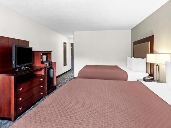 Red Lion Hotel Portland Airport : photo 4 de la chambre chambre standard avec 2 lits queen-size