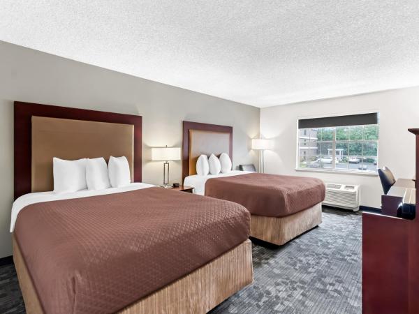 Red Lion Hotel Portland Airport : photo 1 de la chambre chambre standard avec 2 lits queen-size