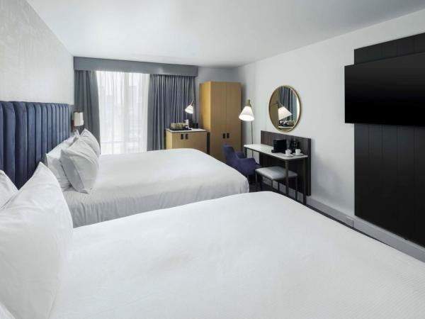 DoubleTree by Hilton Manchester Piccadilly : photo 2 de la chambre chambre king de luxe avec 2 lits king-size