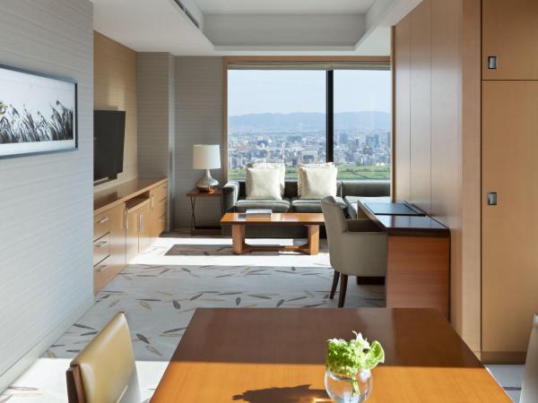 InterContinental Hotel Osaka, an IHG Hotel : photo 5 de la chambre résidence 2 chambres - vue sur ville