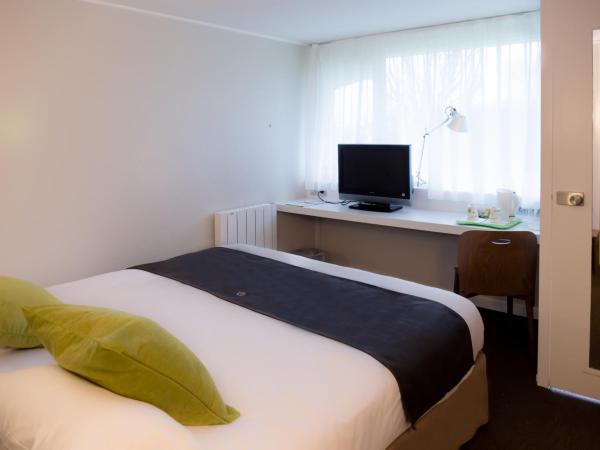 Hotel inn Design Laval : photo 6 de la chambre chambre double