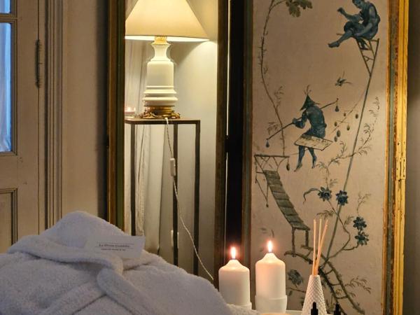 La Divine Comédie-Suites Deluxe : photo 9 de la chambre suite avec terrasse - vue sur jardin