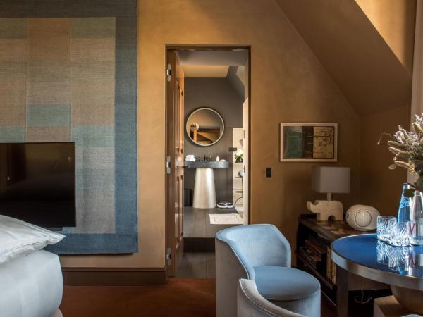 Cour des Vosges - Evok Collection : photo 2 de la chambre chambre deluxe