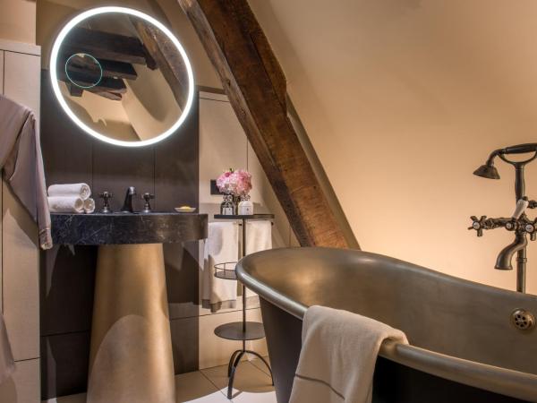 Cour des Vosges - Evok Collection : photo 5 de la chambre chambre supérieure