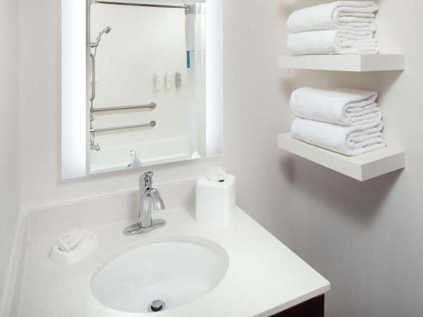 Hampton Inn Atlanta-Northlake : photo 2 de la chambre chambre lit king-size - accessible aux personnes à mobilité réduite - non-fumeurs