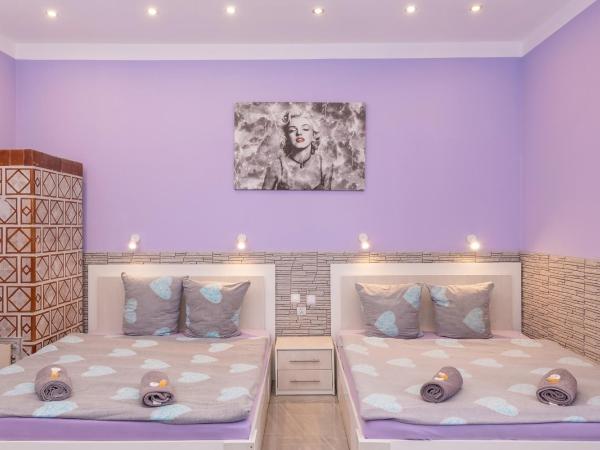 70s Hostel : photo 7 de la chambre chambre familiale avec salle de bains privative