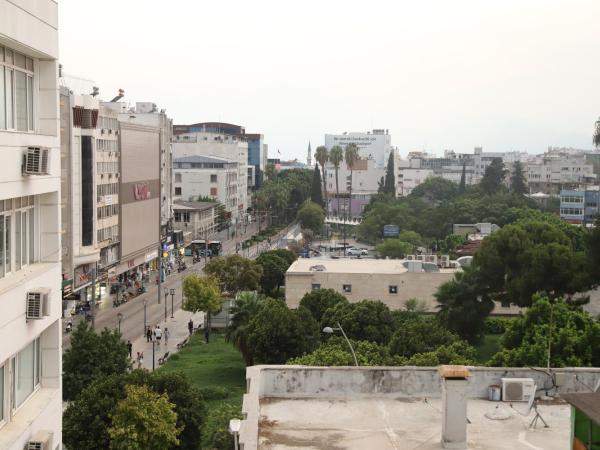 Safari Otel : photo 4 de la chambre suite familiale avec balcon