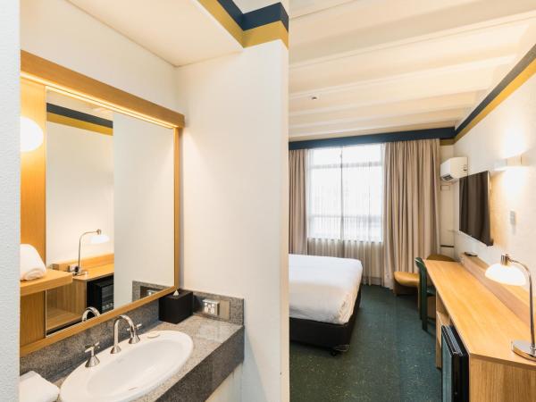 Statesman Hotel : photo 5 de la chambre lower house queen room