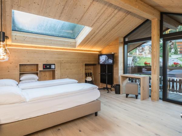 Hotel Bella Vista Zermatt : photo 4 de la chambre chambre double supérieure