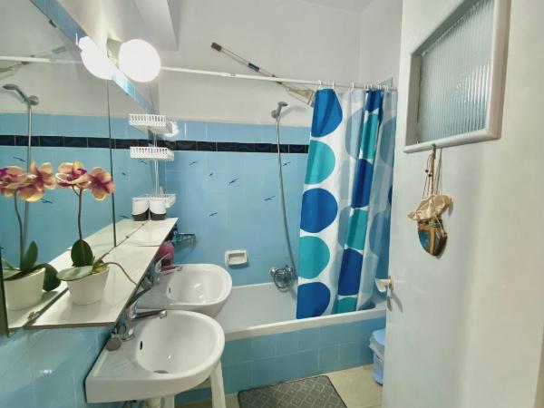 FLORIDA HOTEL, ADULTS only : photo 4 de la chambre studio lit king-size deluxe