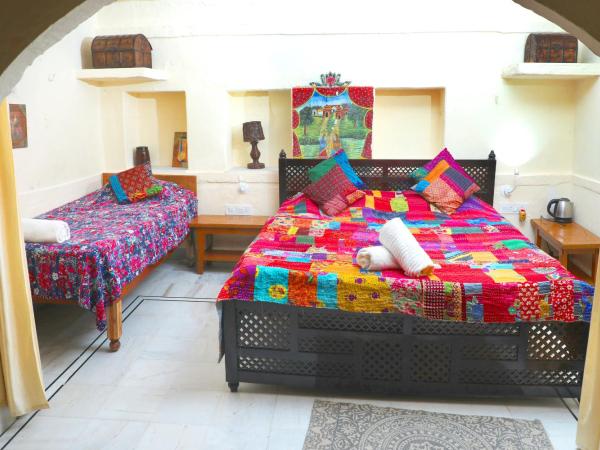 Jodhpur Heritage Haveli Guest House : photo 1 de la chambre chambre supérieure lit queen-size