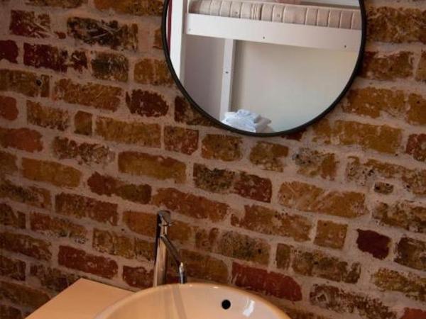 Hostel Lybeer Private Rooms just for two! : photo 3 de la chambre lit dans dortoir mixte de 4 lits