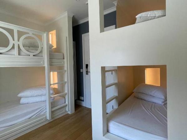 Hostel Lybeer Private Rooms just for two! : photo 4 de la chambre lit dans dortoir pour femmes de 4 lits