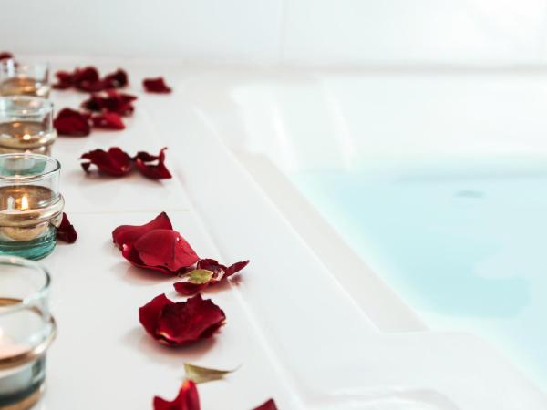 Dar Tanja Boutique Hotel : photo 4 de la chambre suite deluxe avec baignoire spa