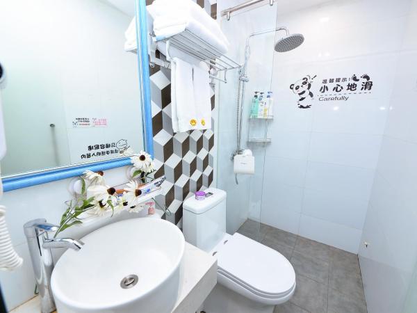 笑脸里青年旅舍锦里店 : photo 3 de la chambre chambre standard lit queen-size