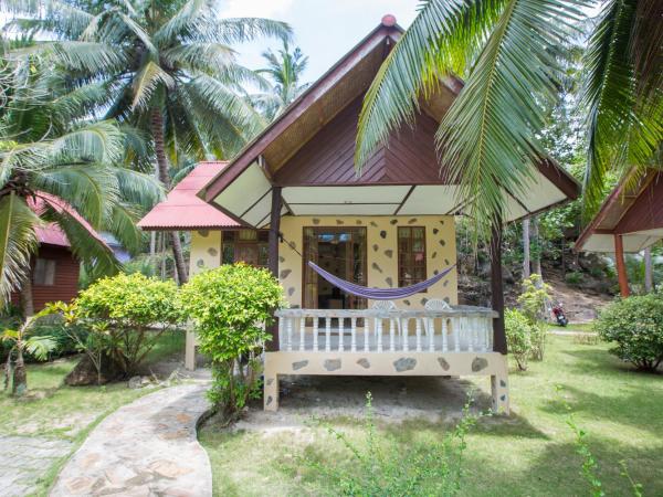 The Villa By Bottle Beach : photo 1 de la chambre chambre quadruple avec terrasse
