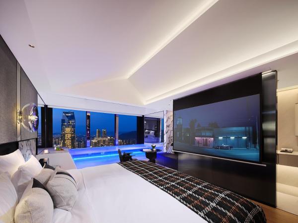 ISEYA HOTEL Chongqing Jiefangbei Flagship : photo 6 de la chambre dawn tower-river view king room - oversized bathtub