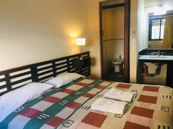 Hotel Chipre : photo 6 de la chambre chambre double avec salle de bains privative