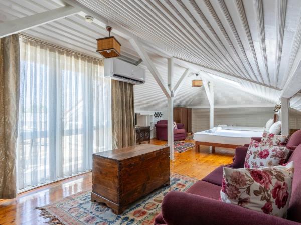 Atelya Art Hotel : photo 2 de la chambre chambre familiale avec balcon