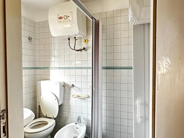 RESIDENCE LUPIAE : photo 4 de la chambre petite chambre double ou lits jumeaux