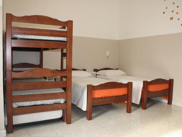 Albergo Avalon : photo 8 de la chambre chambre quadruple