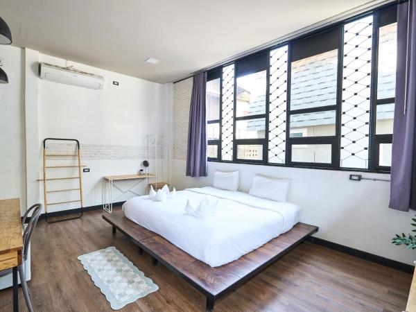 Sherloft Home & Hostel : photo 3 de la chambre chambre double deluxe