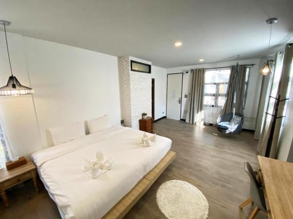 Sherloft Home & Hostel : photo 10 de la chambre chambre double deluxe