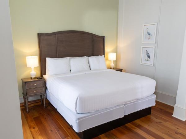 Inn on St. Ann, a French Quarter Guest Houses Property : photo 5 de la chambre chambre lit king-size deluxe