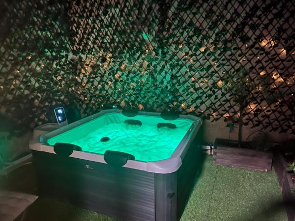 Ancient Agora Plaka : photo 7 de la chambre deluxe double room with balcony and jacuzzi